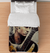 Performing With Explosive Energy Duvet Cover - Beyond T-shirts